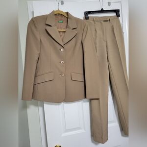 United Colors of Benetton Pant Suit. Tan. Both blazer & pants are Size 38.
